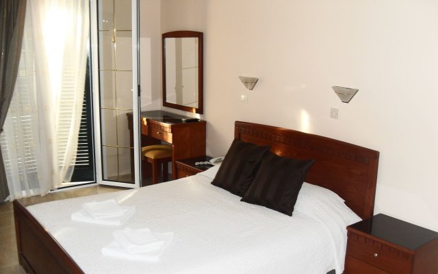 Hotel Pavlos & Studios