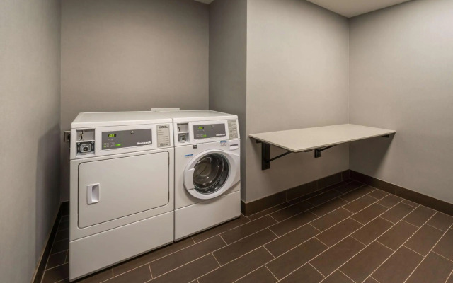 Hampton Inn & Suites Reno West