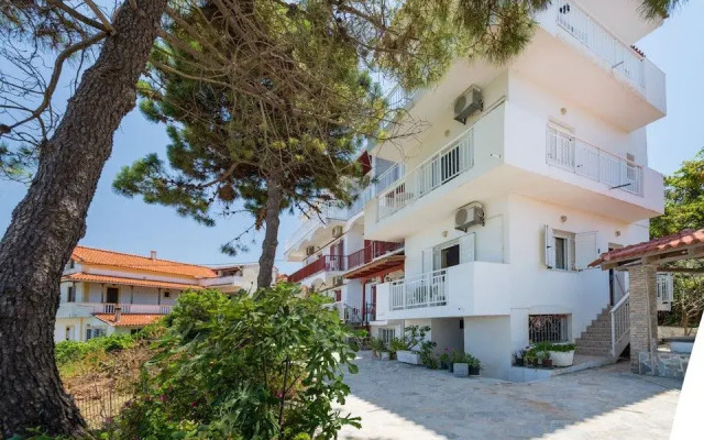 Tassos & Marios Studios & Apartments Alykanas