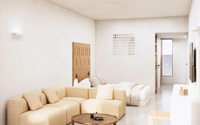 Tinos Beach Hotel & Suites