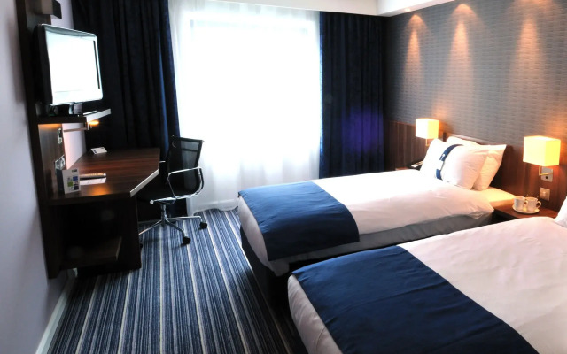 Holiday Inn Express London Heathrow T5 by IHG