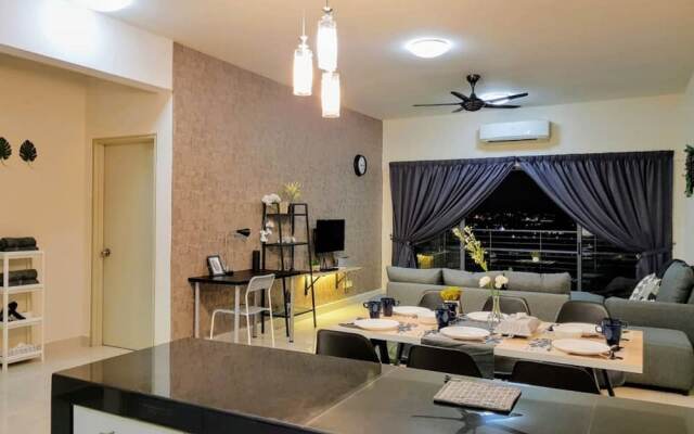 Puchong 8-12 pax Cozy Apartment IOI