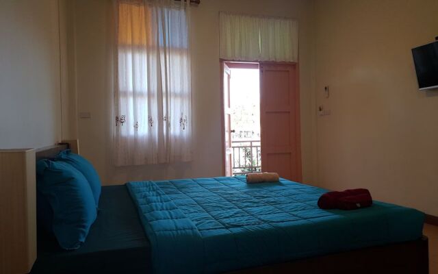 Benjapirom Private House