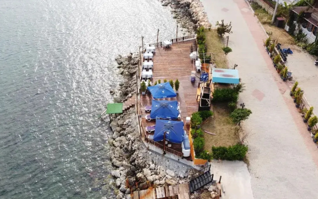 Mose Restoran Motel Beach