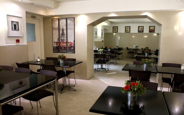 Huttons Hotel, Victoria London