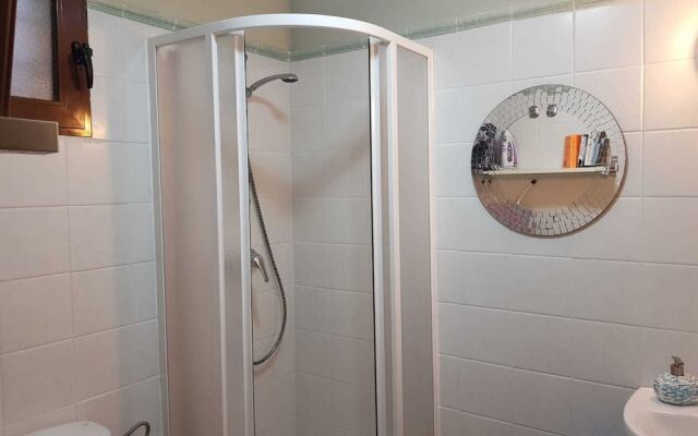 Three Double Bedroom Townhouse in Lovely Village