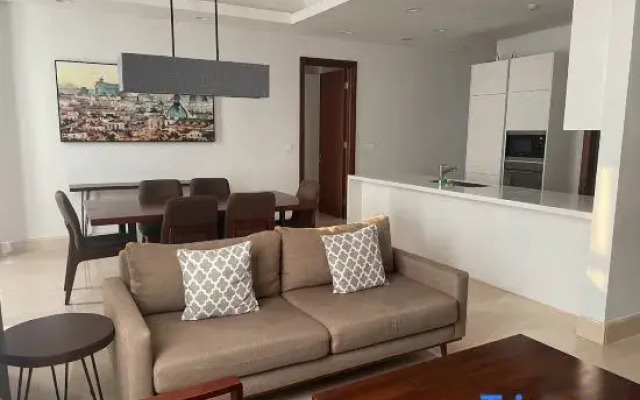 The Majestic La Maison Suites