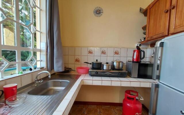 Allamanda Studios and Apartments