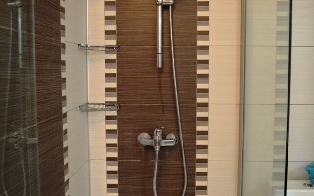 FM Premium 1-BDR Apartment-ART