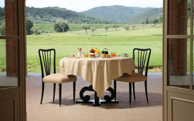 Casa Badiola Golf House