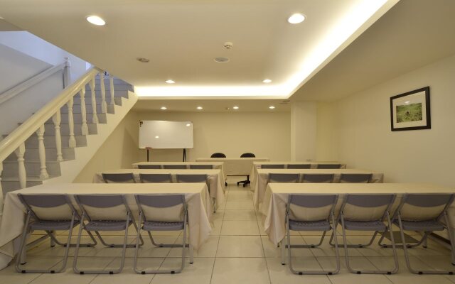 Fu Pin Hotel