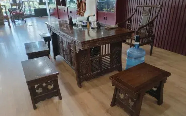 Qianhe Hotel
