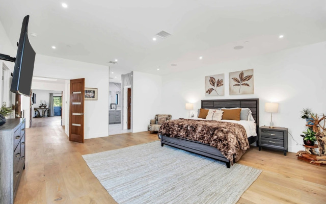 Wellesley by Avantstay 2 Miles to Beach