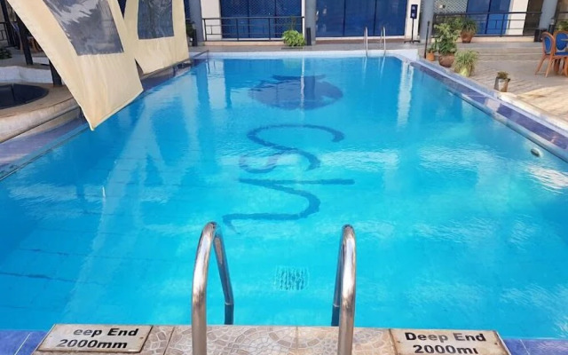 Cold Springs Hotel