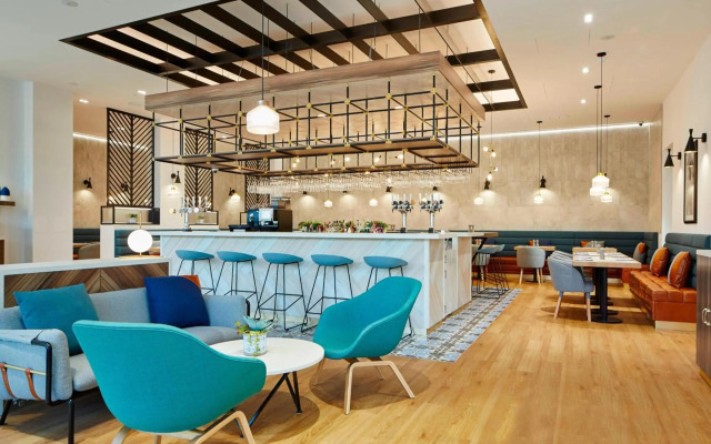 Courtyard by Marriott Luton Airport