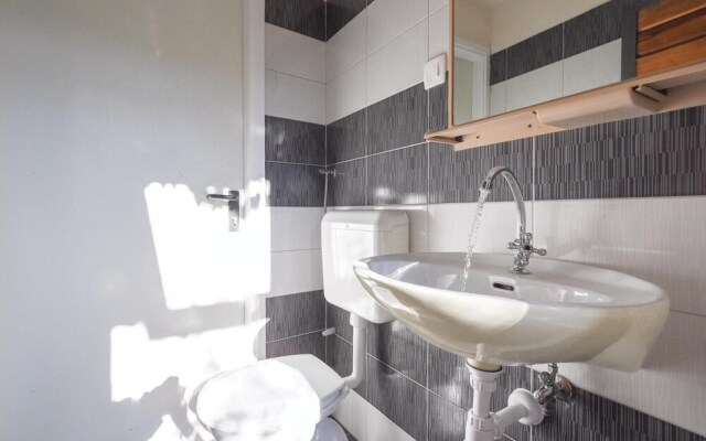 Awesome Home in Tugare With Wifi and 4 Bedrooms