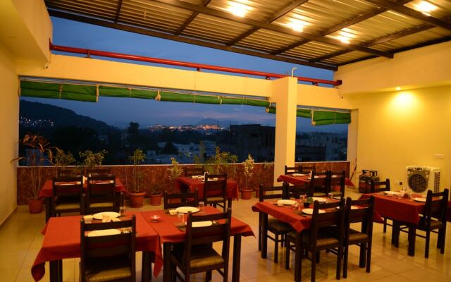 Hotel Sanobar