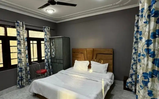 Goroomgo Hotel Zulfikar Srinagar