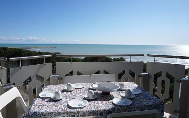 Sea View Apartment With Shared Pool