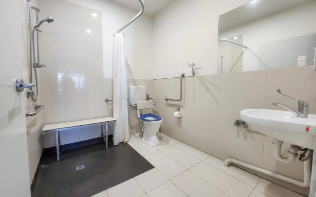 City Edge Dandenong Apartment Hotel