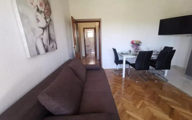 Milica - Parking and Garden - A4