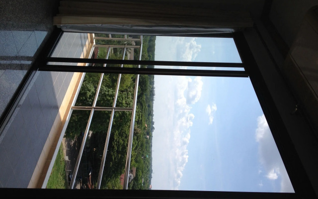 Maneerote Hotel Surin