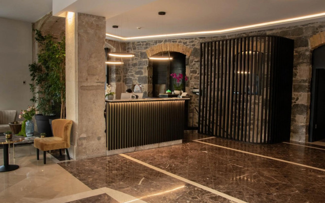 Le Montbrillant Hôtel Residence