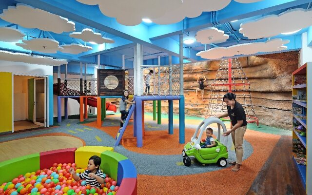 Jambuluwuk Oceano Seminyak Hotel