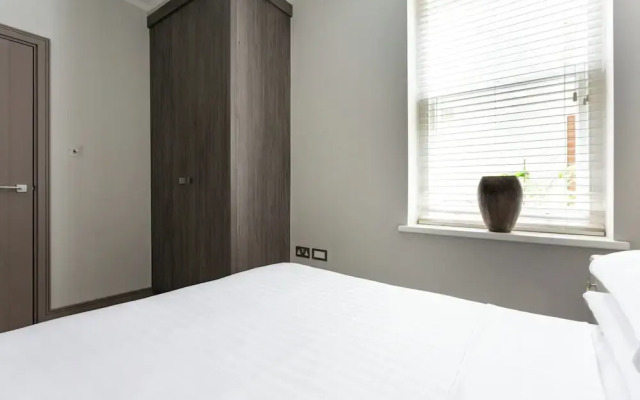 Red Lion Square by Onefinestay