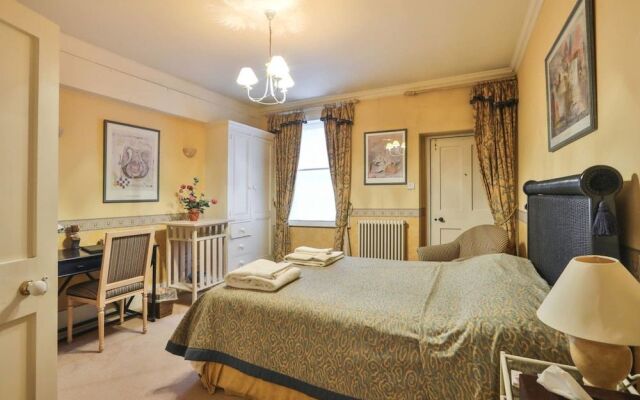 Luxury and Modern Bayswater Apartment