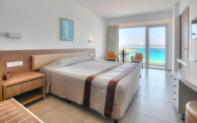 Vassos Nissi Plage Hotel & Spa