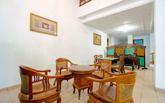 Oyo 1602 Trim Tiga Hotel