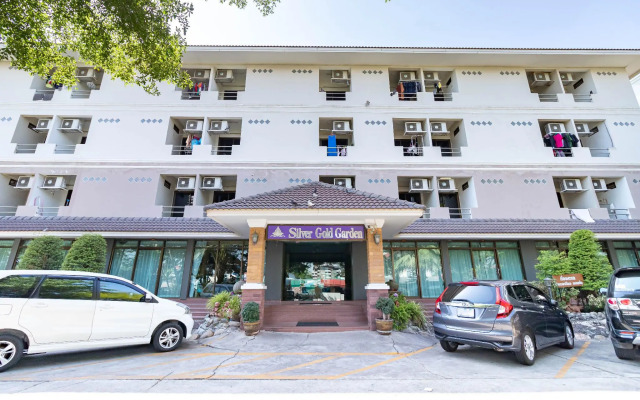 Silver Gold Garden Suvarnabhumi Airport Hotel