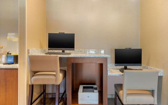 Comfort Inn & Suites