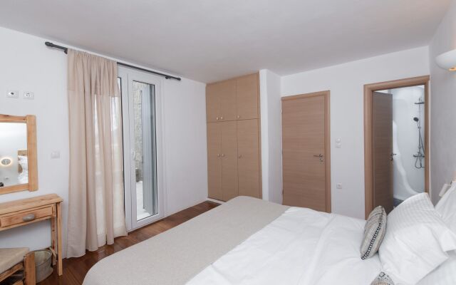 Villa Mira Paros  Luxury Suites