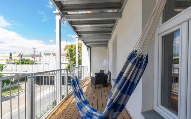 Spacious Apartment in Center with Terrace