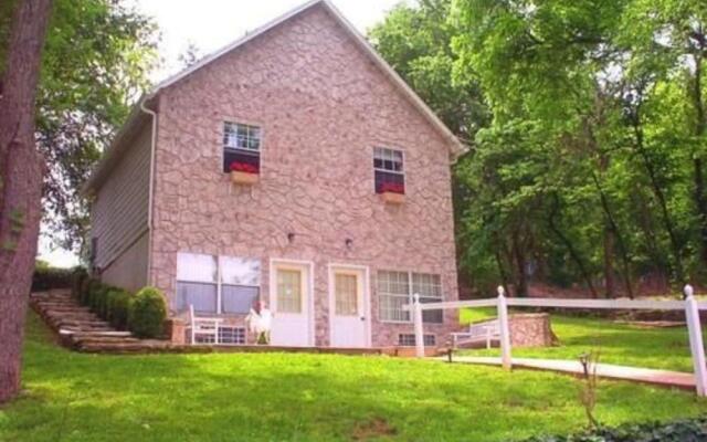 The Queen Anne House Bed and Breakfast