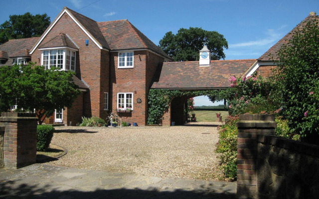 West Lodge at Porters End