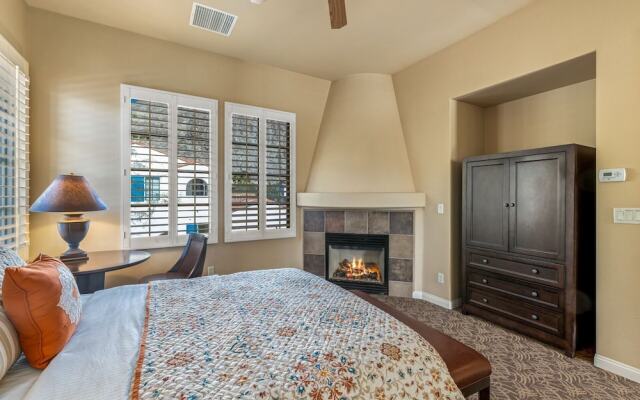 Classic 3 Bedrooms C48 by RedAwning