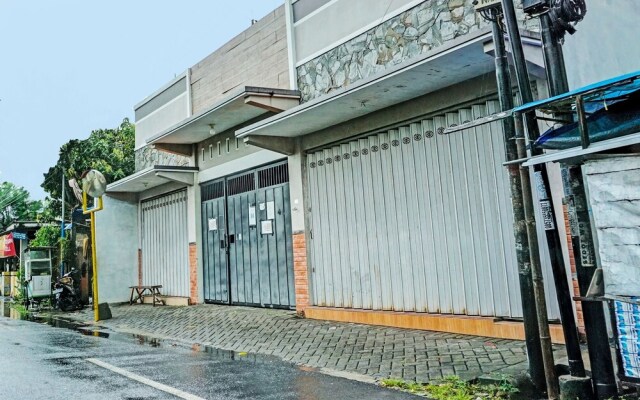 OYO Life 92393 Namimart Syariah 1