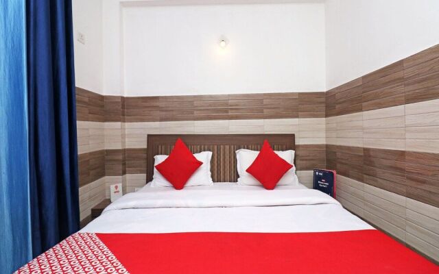 OYO 18916 Shyam Residency
