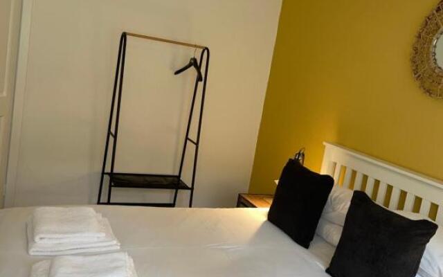 Ross Place Apartment