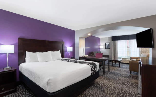 La Quinta Inn & Suites by Wyndham Huntsville Airport Madison