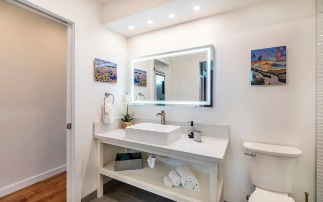 Kuau Plaza Paia Condo with Parking