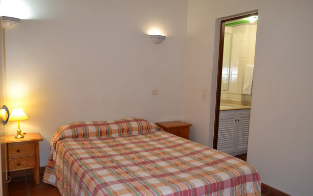Marina Plaza - Apartments