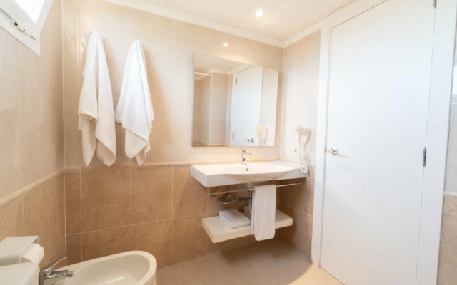 Aparthotel Ciudad Laurel