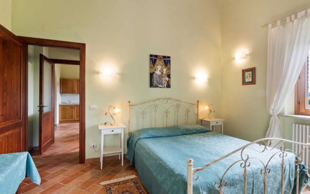 Villa in Belforte All'isauro With Pool