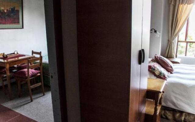 Hostal y Cabañas Lagune Club
