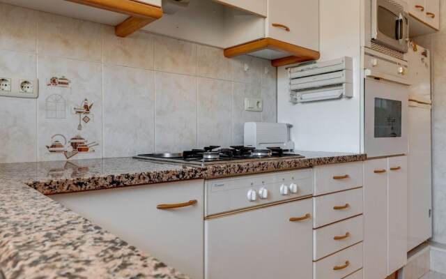 Splendid Mansion in Palau-Saverdera near Sea