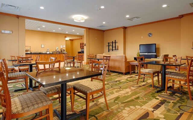 Best Western Plus Rose City Conference Center Inn
